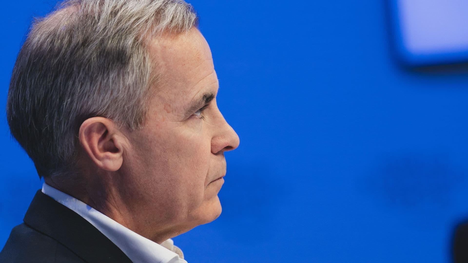 Bien que les entreprises de la filière forestière dans la région représentent 2 500 emplois et soient jugées solides, une hausse des droits de douane jusqu'à 35 % aurait un impact certain.