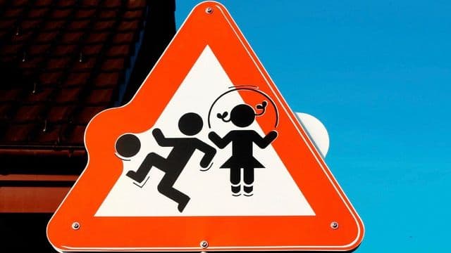 Rentrée 2025-2026 à la Baie-James : vigilance accrue pour les automobilistes aux abords des écoles