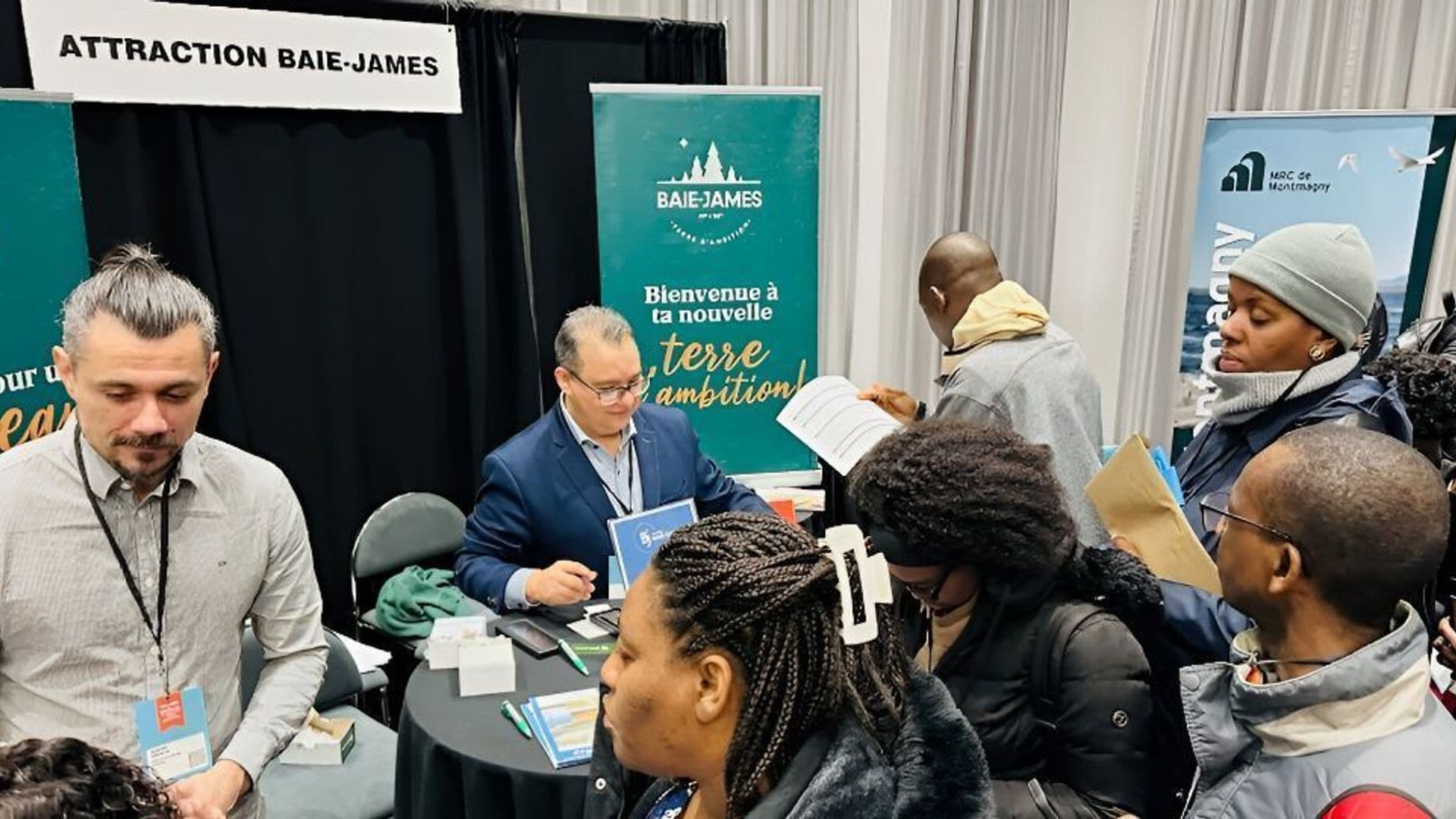 l'équipe d'Attraction Baie-James au salon de l'emploi 