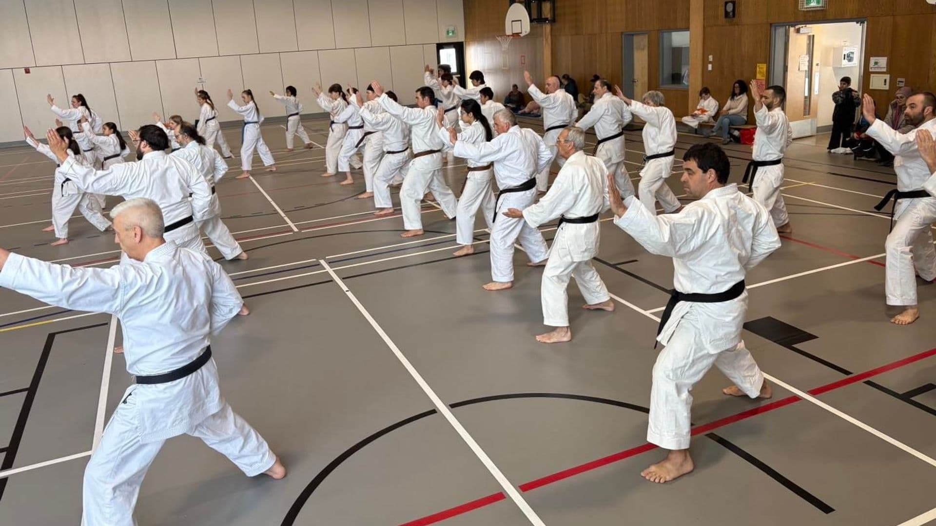 L’évènement, soutenu par des chefs autochtones et élus locaux, visait à renforcer les liens interculturels tout en mettant en valeur les jeunes talents sportifs du Nord.