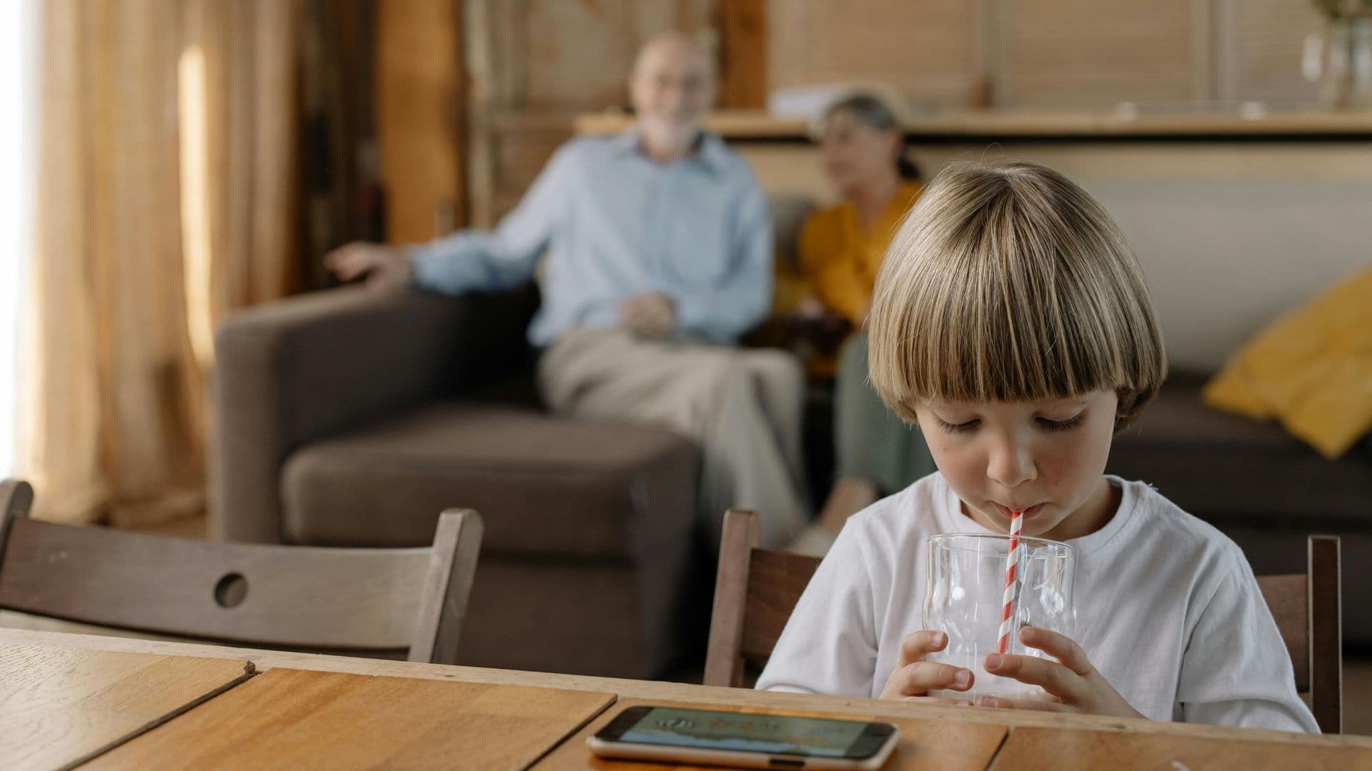 Cet outil vise à faciliter la communication entre les parents et les écoles, et devrait être déployé à grande échelle dès la rentrée 2025.