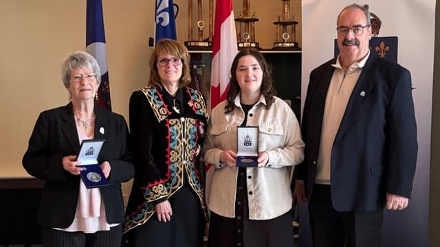 Quatre citoyens honorés pour leur engagement bénévole lors d’une cérémonie à Chapais
