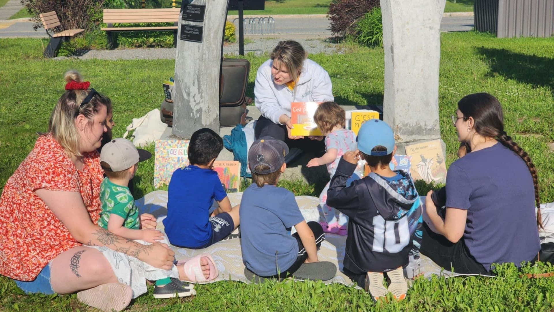 Ces activités visaient à soutenir la motivation des jeunes et à limiter la perte des acquis avant la rentrée scolaire.