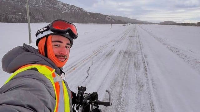 Expédition hivernale à vélo : Petit Donnie contraint d’interrompre son aventure à Matagami