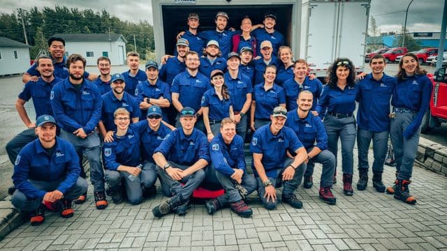 Une vingtaine de pompiers forestiers de la Baie-James envoyés en renfort dans l’Ouest canadien