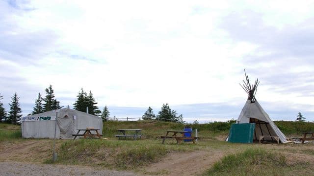 Un soutien financier aide à la restauration de camps cris incendiés en 2023