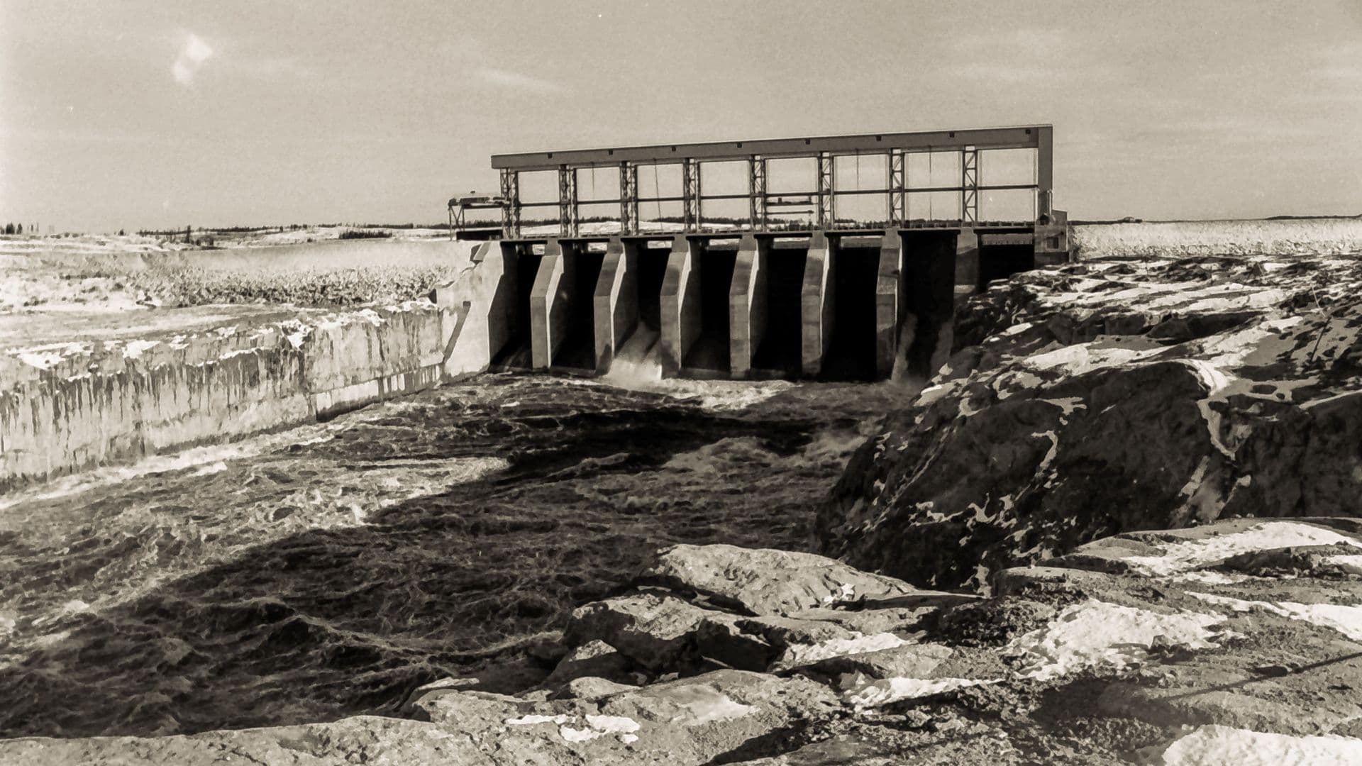 Évacuateur de crues, barrage LG-2, 1979