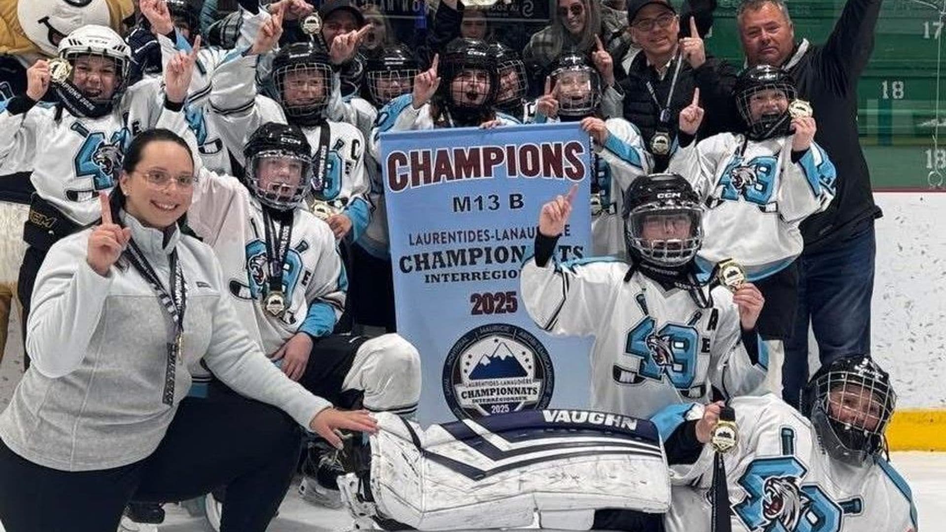 Victoire des Lynx du 49e Parallèle aux interrégionaux 2025. 