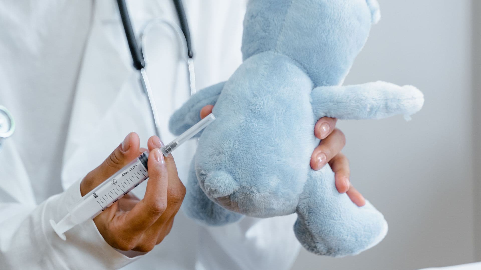 Décès d'un enfant à Ivujivik : le drame ravive le débat sur la précarité des soins de santé dans l'Ungava  