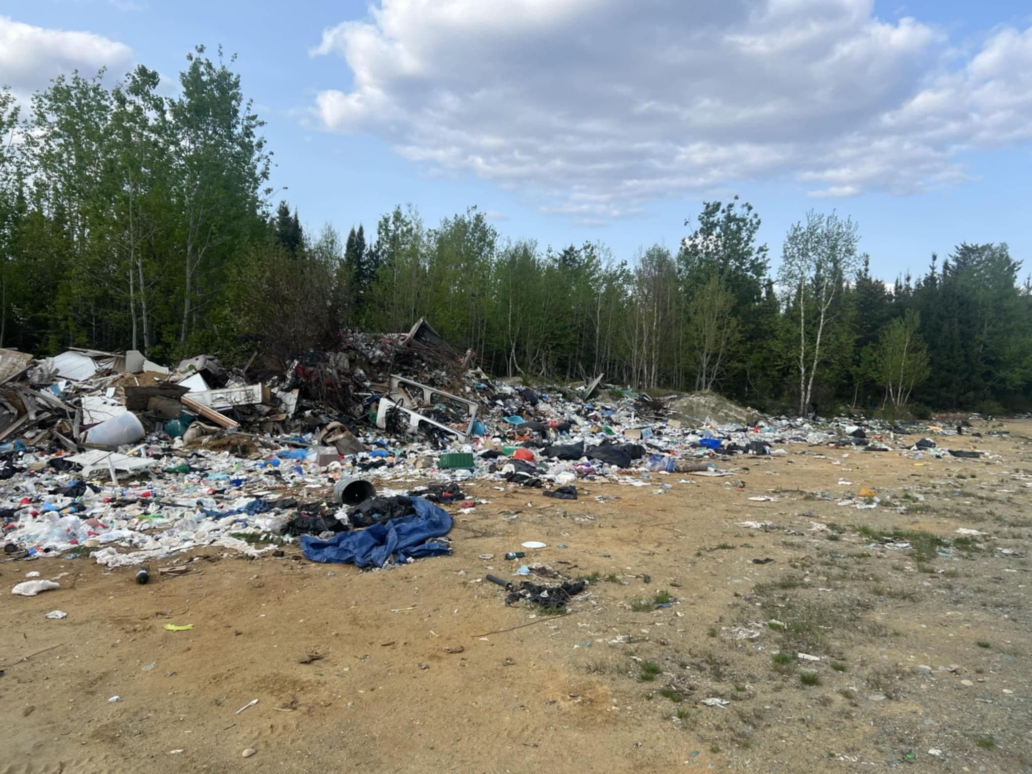 Dépotoir clandestin dans le Nord-du-Québec   
