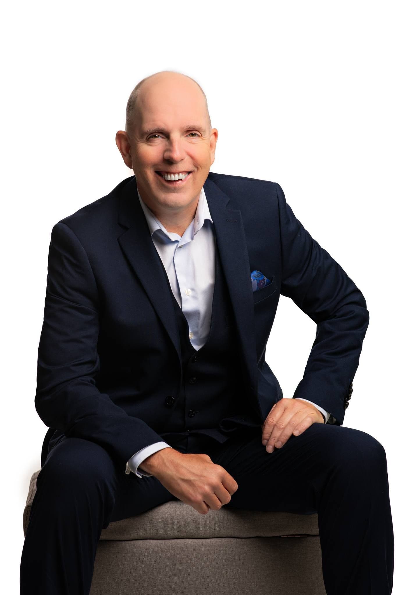 Photo de campagne du candidat pour le PCC, Steve Corriveau