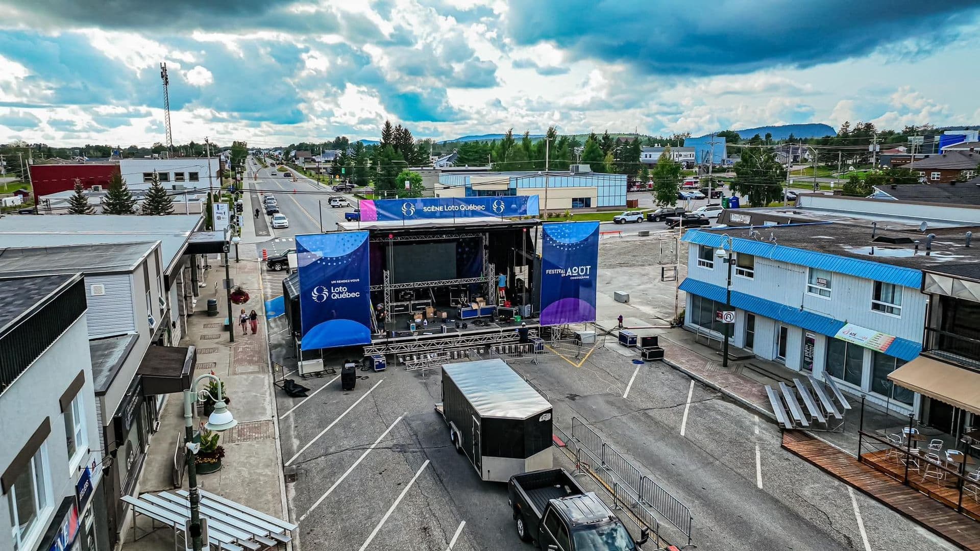 En plus d'une programmation musicale dense et variée, la Ville de Chibougamau dévoile une nouvelle mascotte et espère générer des retombées économiques à la suite du Festival.