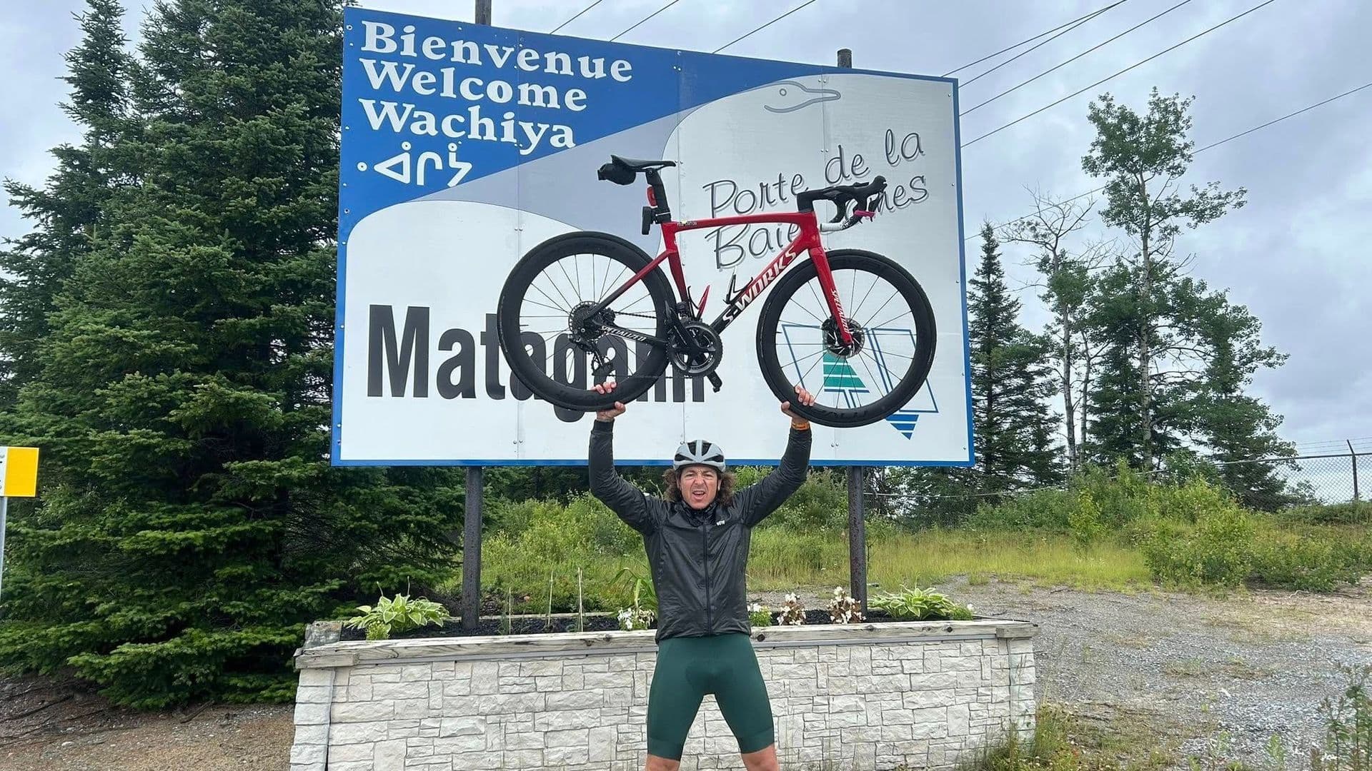 Bien que sa conjointe ne semble pas encore convaincue, l'homme originaire de Matagami envisage désormais de traverser le Canada à vélo.