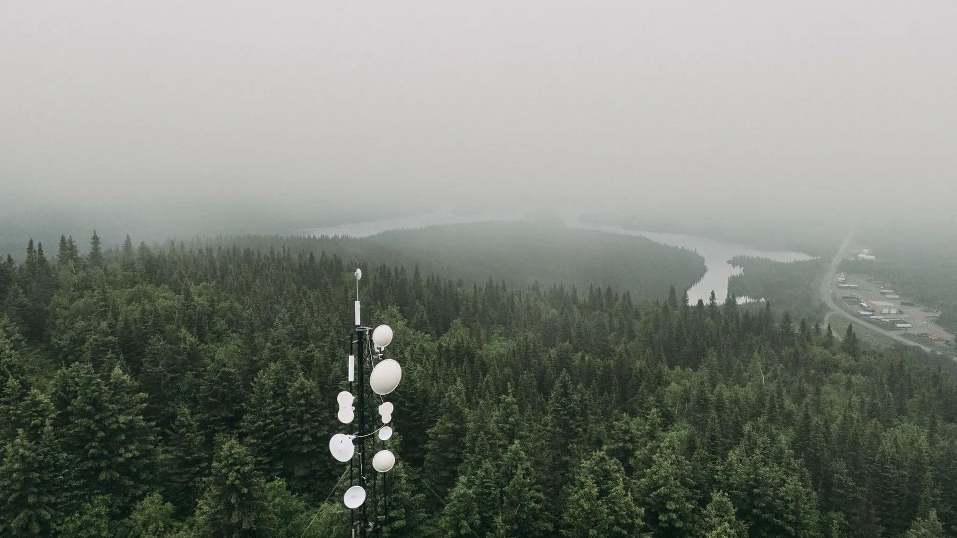 Désormais transformé en terrain de golf, ce site historique rappelle l'emplacement stratégique de la Baie-James au cœur de la ligne Pinetree.