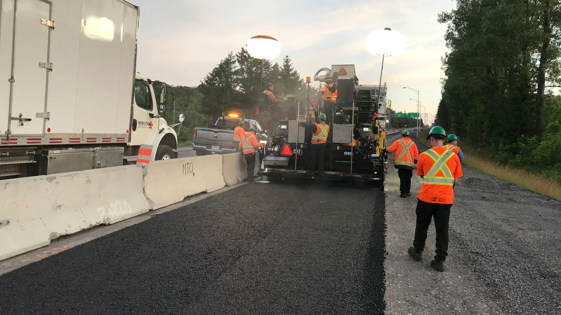 La municipalité pourra notamment continuer de s’occuper du déneigement, du déglaçage et de divers chantiers routiers par le biais d'une contribution financière annuelle du ministère.