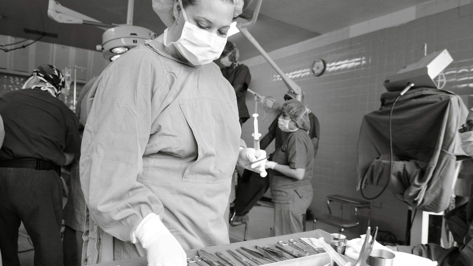 Infirmière en salle d'opération